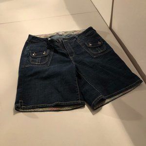 Venezia women Shorts Size18